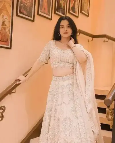 Escort Mauzamabad